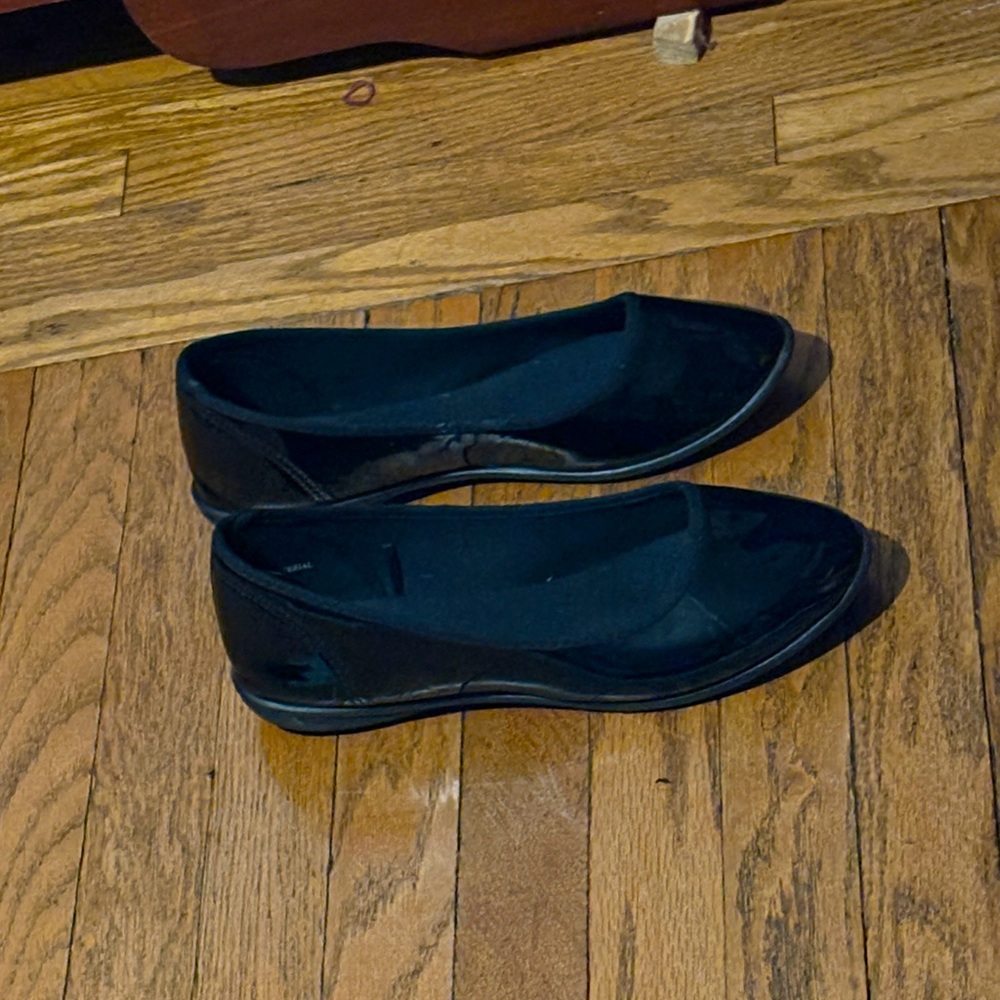 Black Ballet Flats